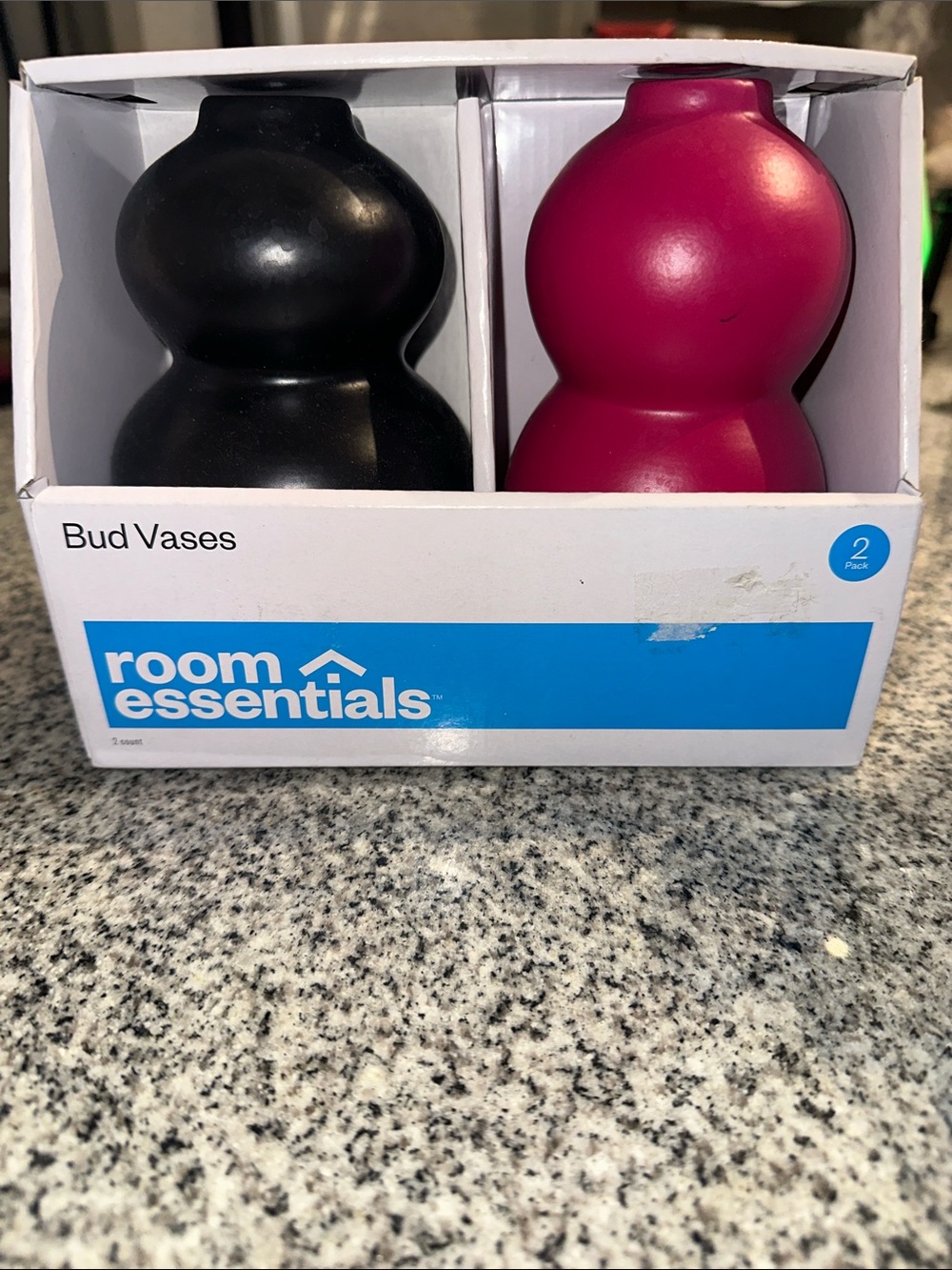 Room Essentials Matte Black and Hot Pink Bud Vase Duo